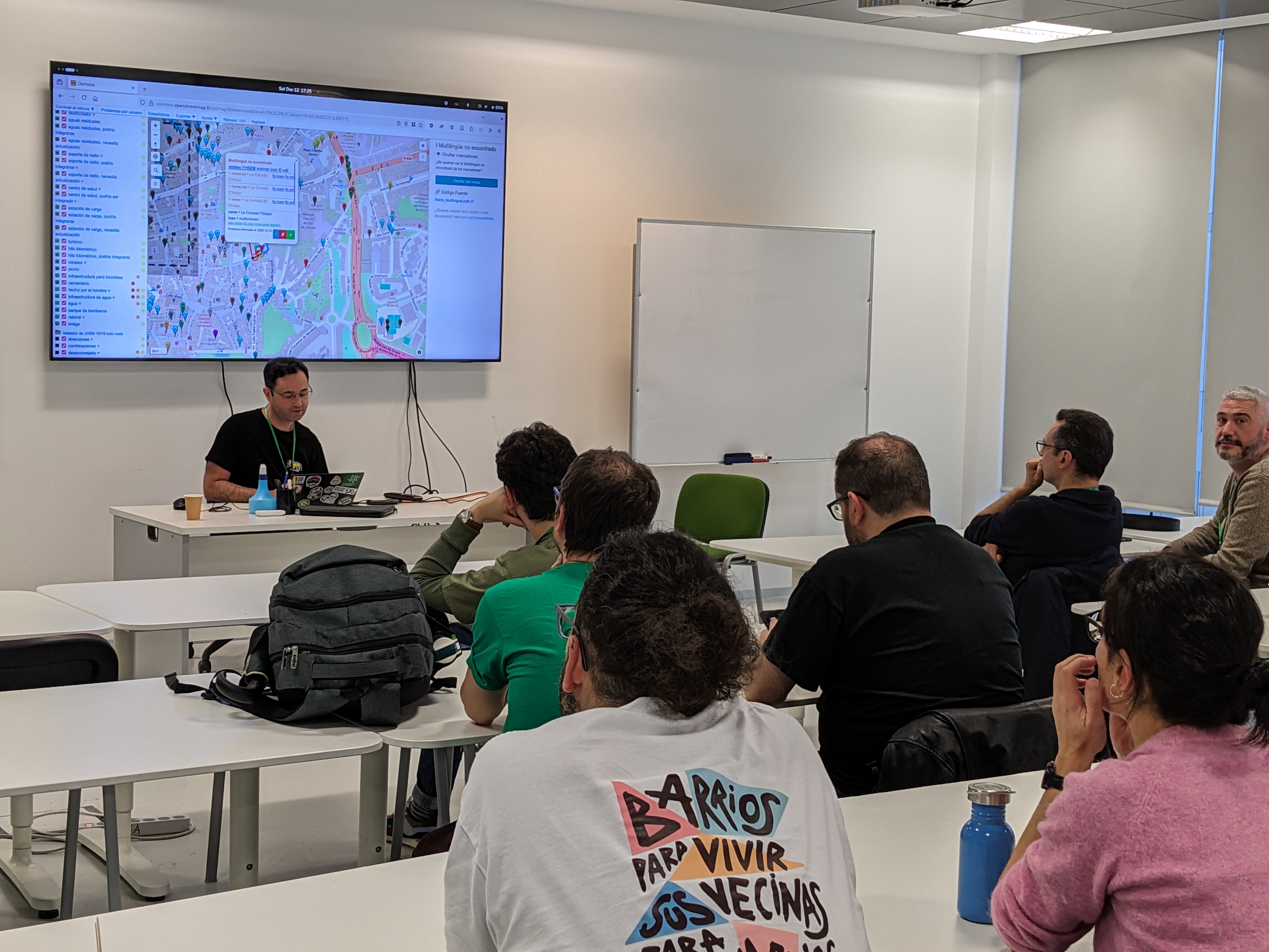 Charla sobre OSM en la GeoCamp/SotMes 2025 en Zaragoza